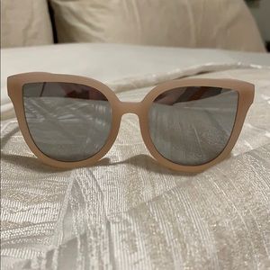 Quay Sunglasses 🕶